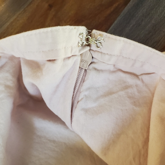 Express, Ladies Embroided Skirt Size 8, Pale Pink, Pale Soft Green, Lined - Picture 7 of 7